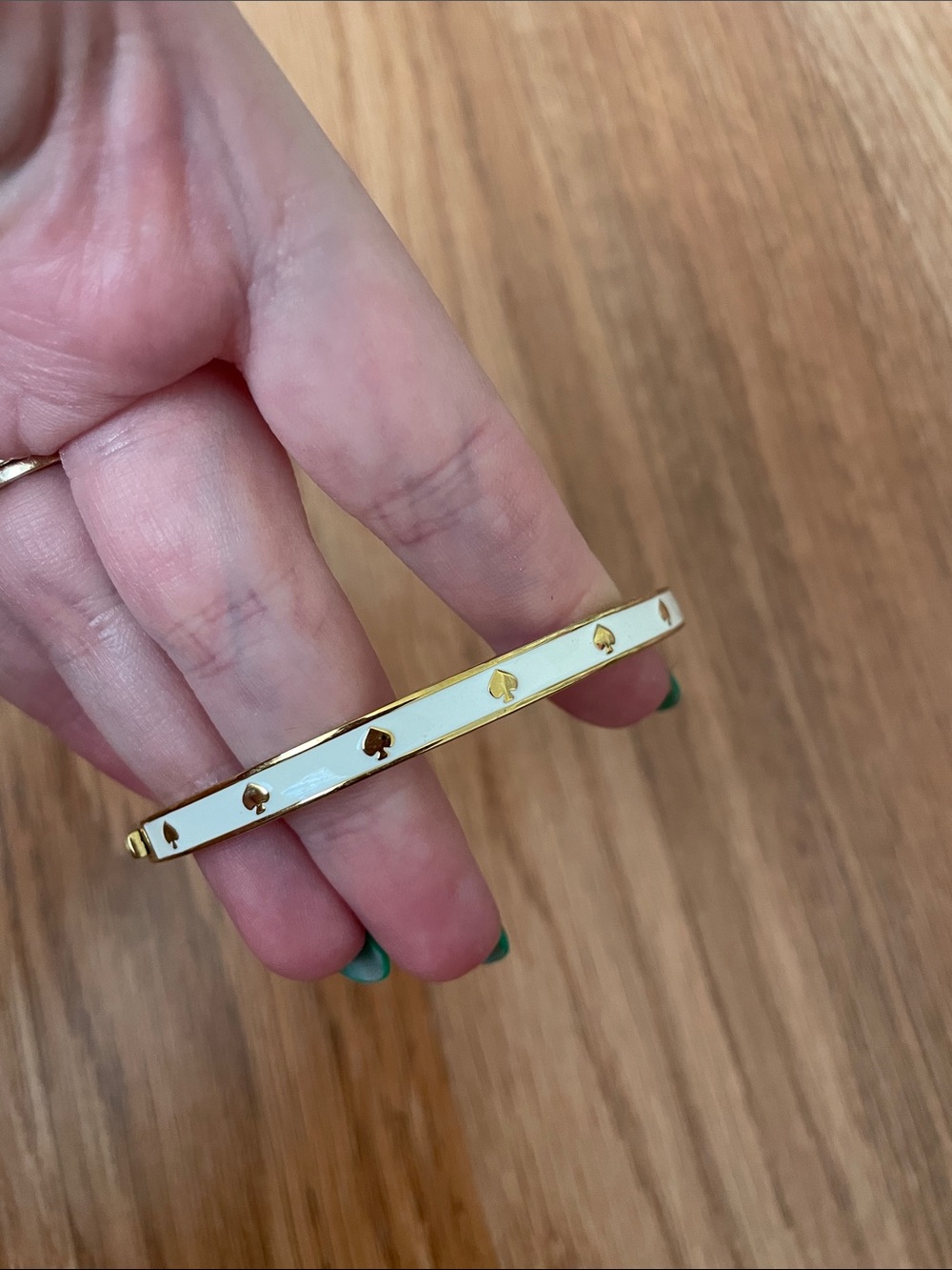 kate spade white enamel and gold spade bangle